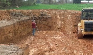 Выкопать котлован под фундамент в Алейске - от 2645 руб. | 2Землекопа-Лук